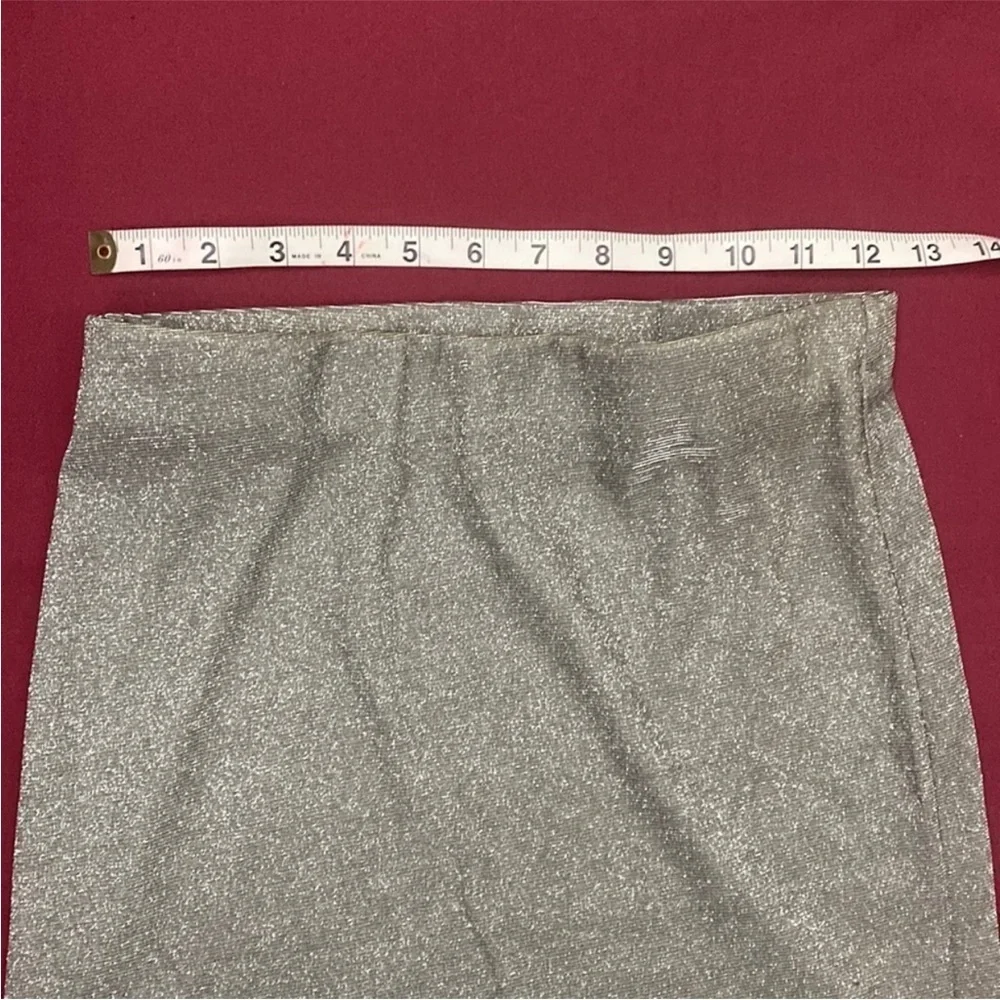3/$20✨Wild Fable Shimmering Silver Pencil Skirt - Picture 8 of 8